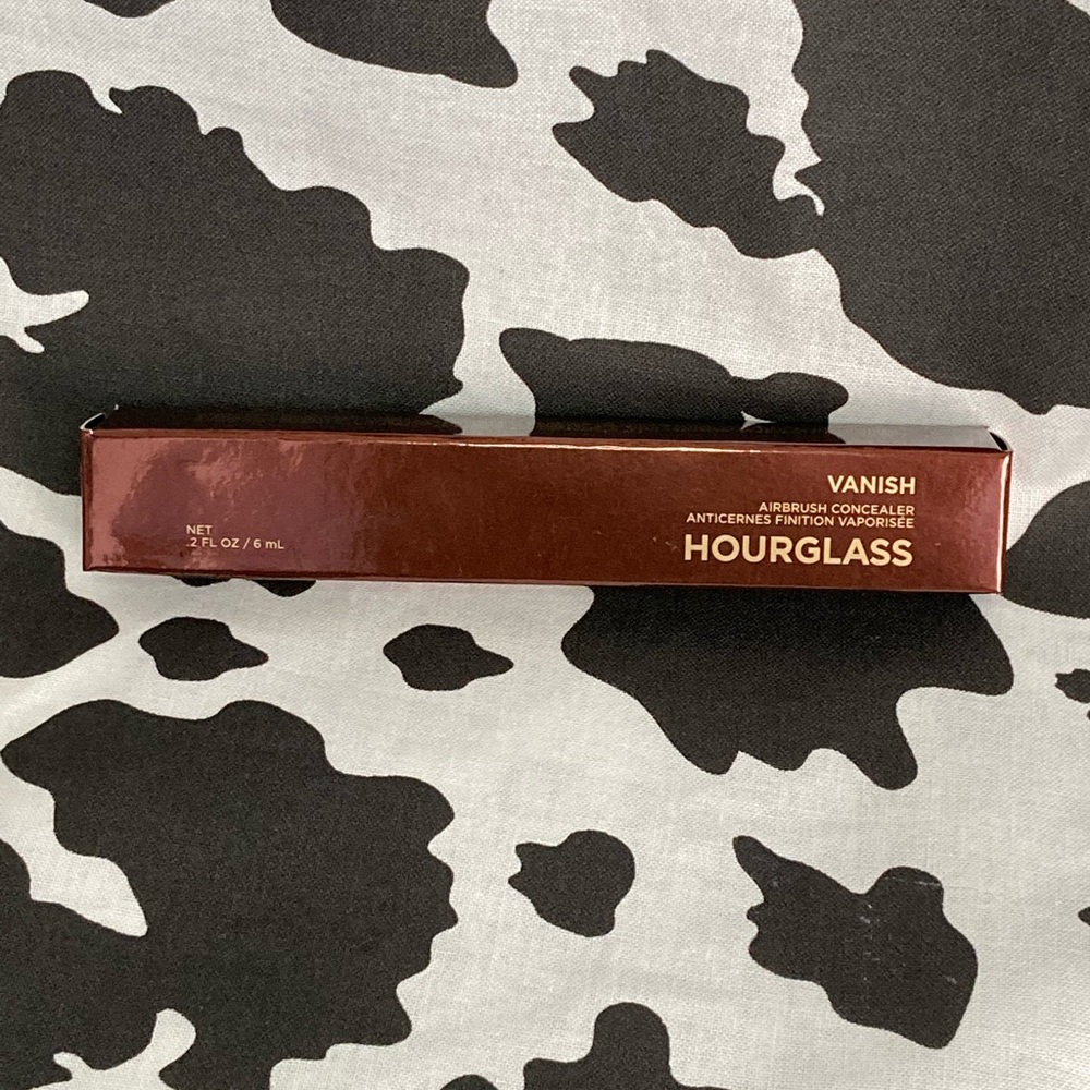 Hourglass Vanish Concealer: SILK